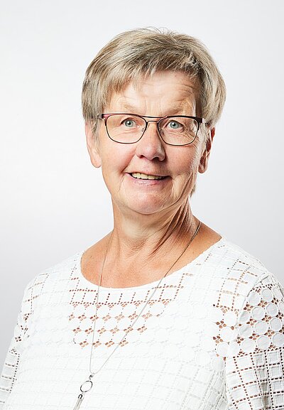 Stefanie Hartl